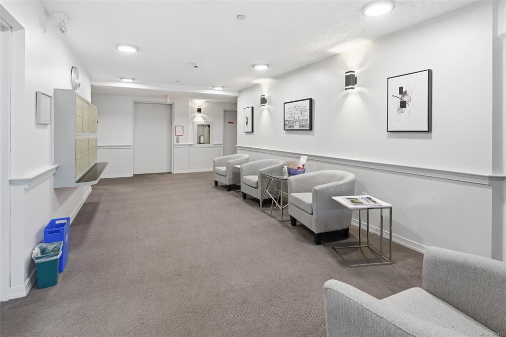 Fifth View of 1070 Southgate St, Minton House, Victoria, BC, V8V 2Z2