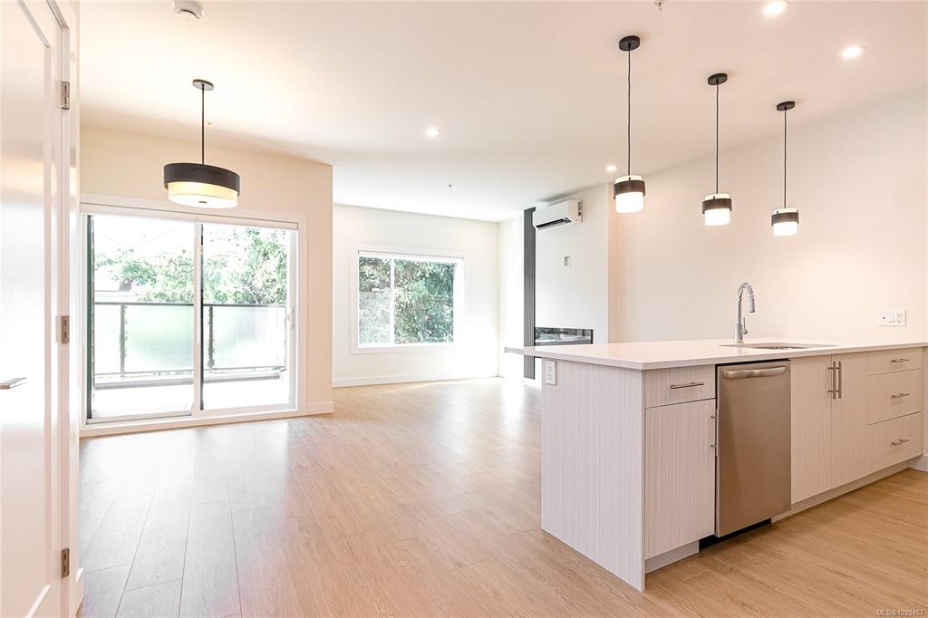 924 Jenkins Ave, 1029467, BC,