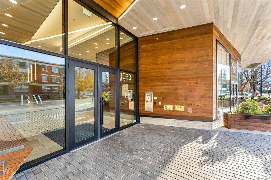 Third View of 1033 Cook St, Black & White, Victoria, BC, V8V 0E1