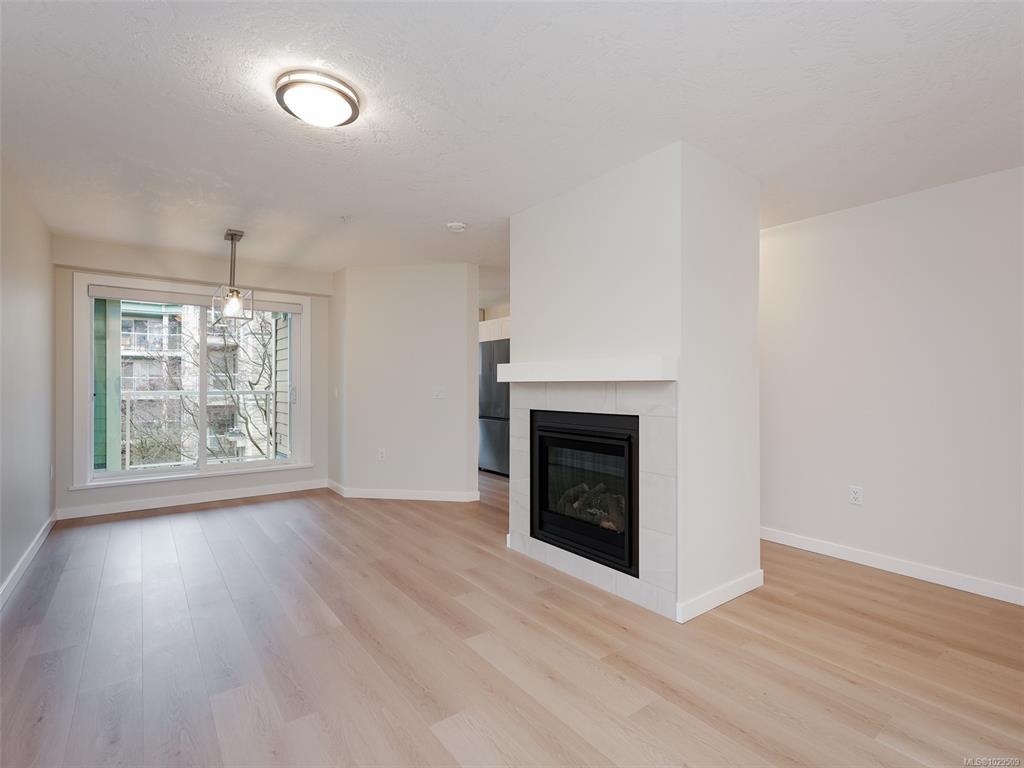 Fourth View of 689 Bay St, Victoria, BC, V8T 5H9