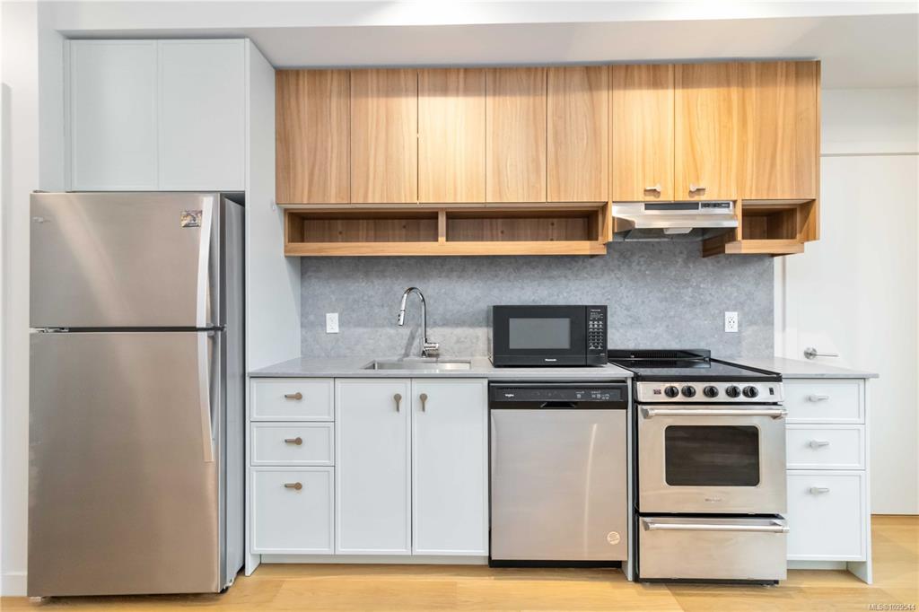 Third View of 629 Speed Ave, Tresah East, Victoria, BC, V8Z 1A5