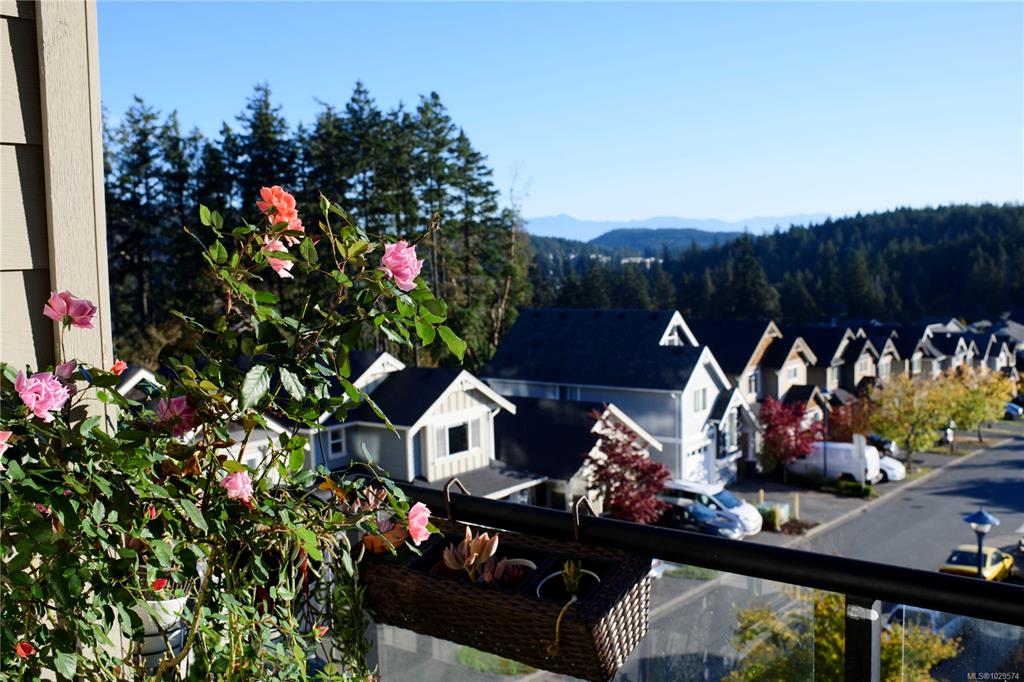 1145 Sikorsky Rd, 1029574, BC,