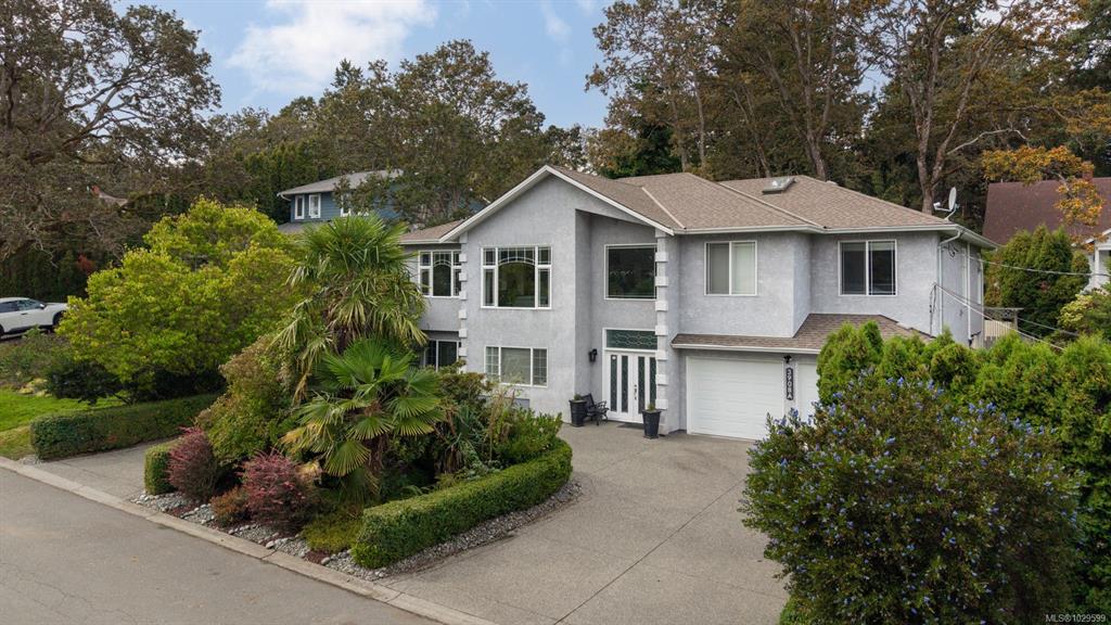 Third View of 3908 A Ascot Dr, Saanich, BC, V8P 3S1