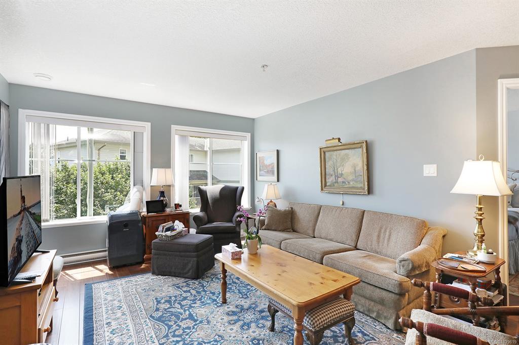 Fifth View of 129 Back Rd, Garry Oaks Gardens, Courtenay, BC, V9N 3W5