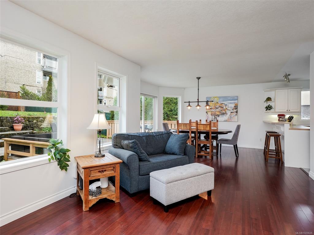 Fourth View of 2727 Grosvenor Rd, Victoria, BC, V8T 3M8