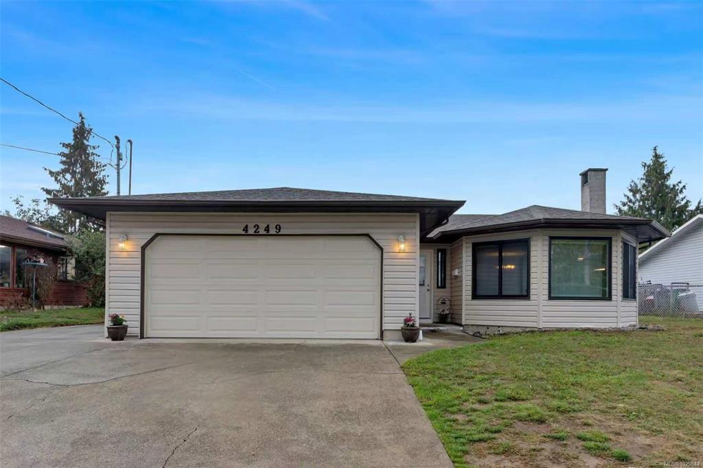 4249 Quadra St, 1029644, BC,