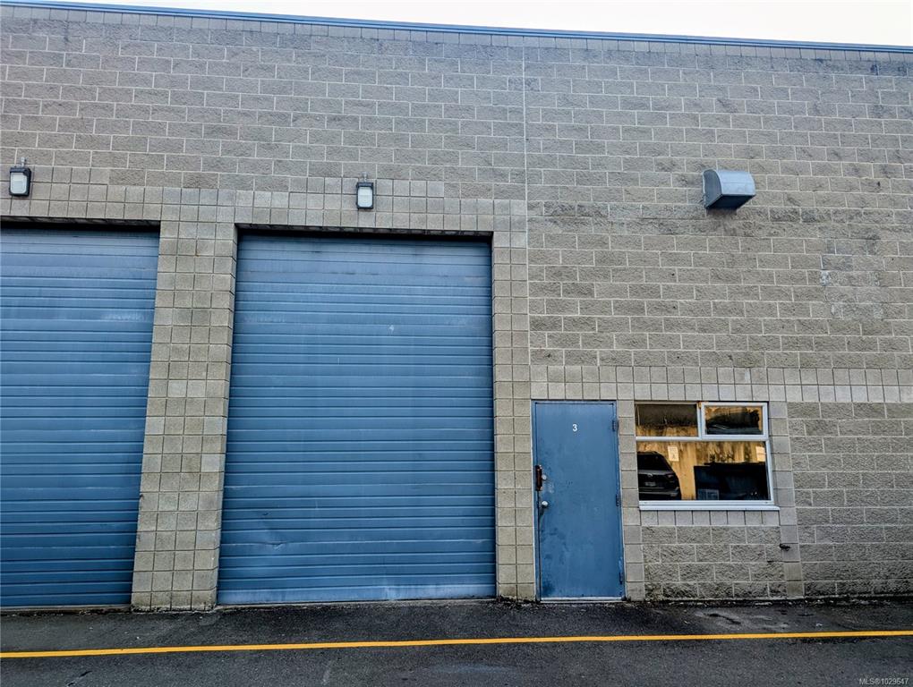 MLS® listing #30859204 for sale located at 744 Fairview Rd