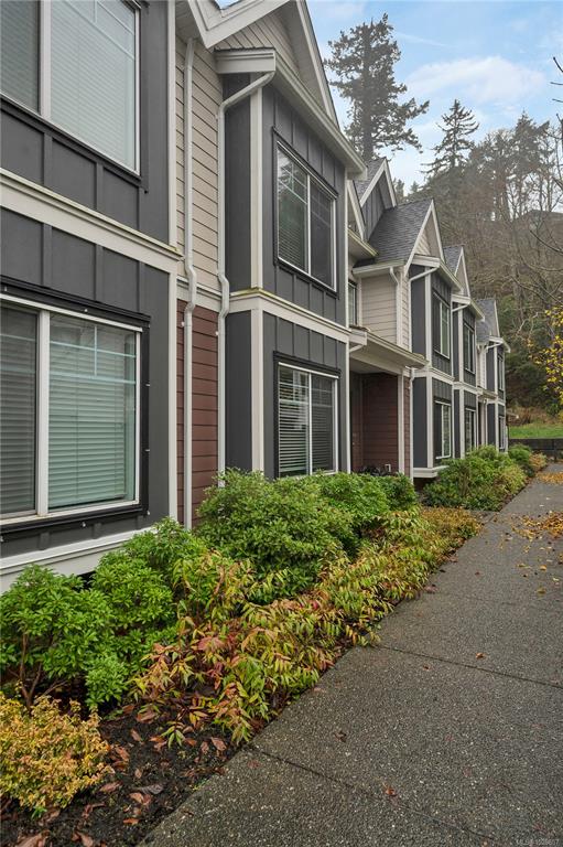 Third View of 796 Island Hwy S, Brownstone Townhomes, Campbell River, BC, V9W 1A6