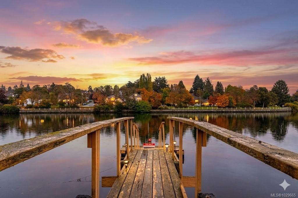 1178 Rhoda Lane, 1029665, BC,