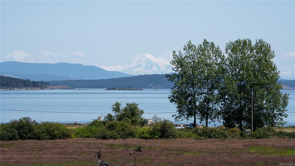 7003 Beach View Crt, 1029678, BC,