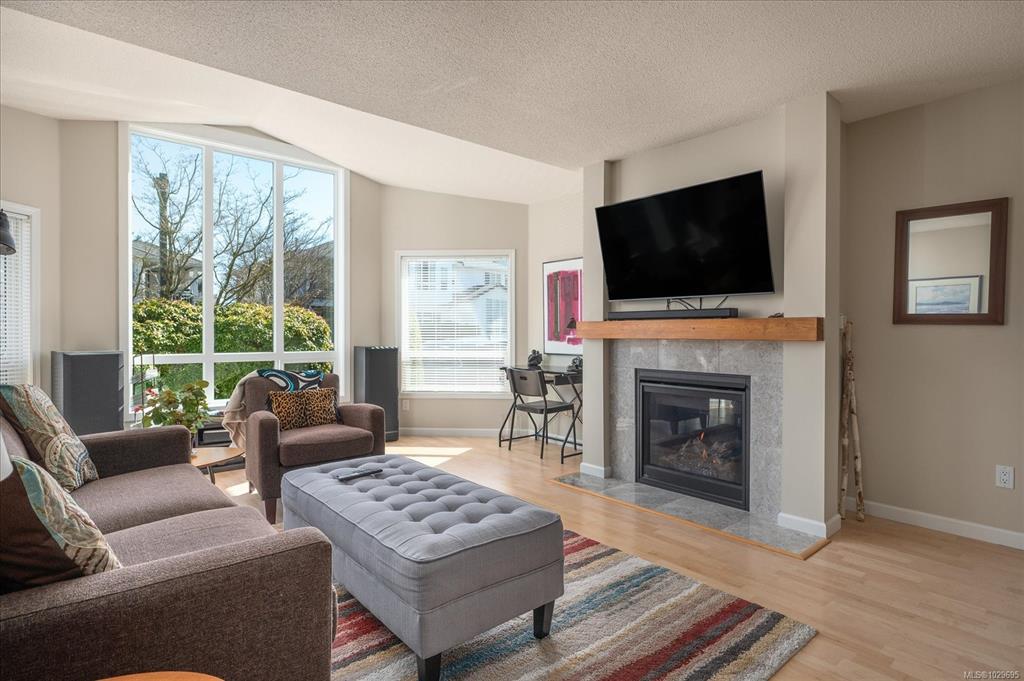 6245 Blueback Rd, 1029695, BC,