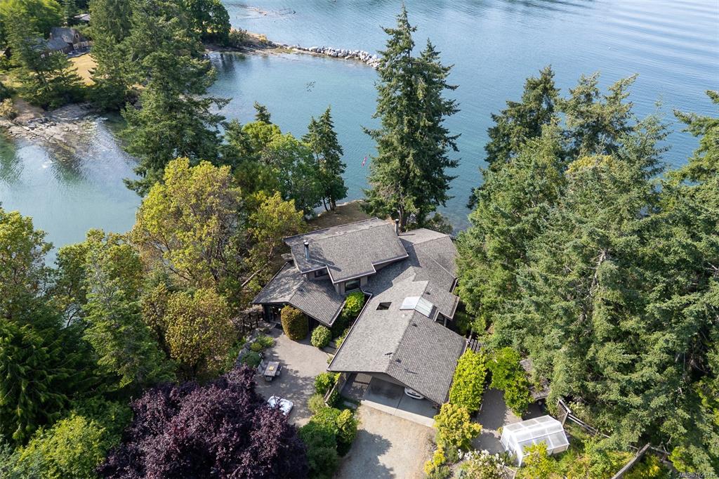 Fifth View of 835 Sturdies Bay Rd, Galiano Island, BC, V0N 0E9