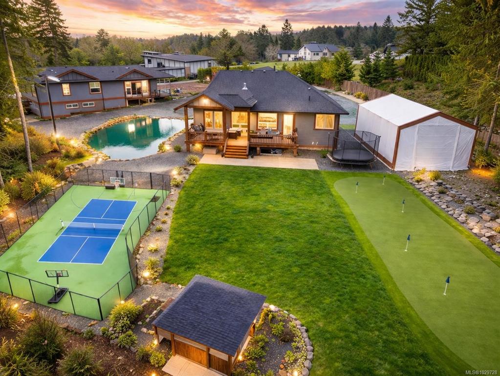 Third View of 3215 Pinder Pl, Cobble Hill, BC, V8H 0B4