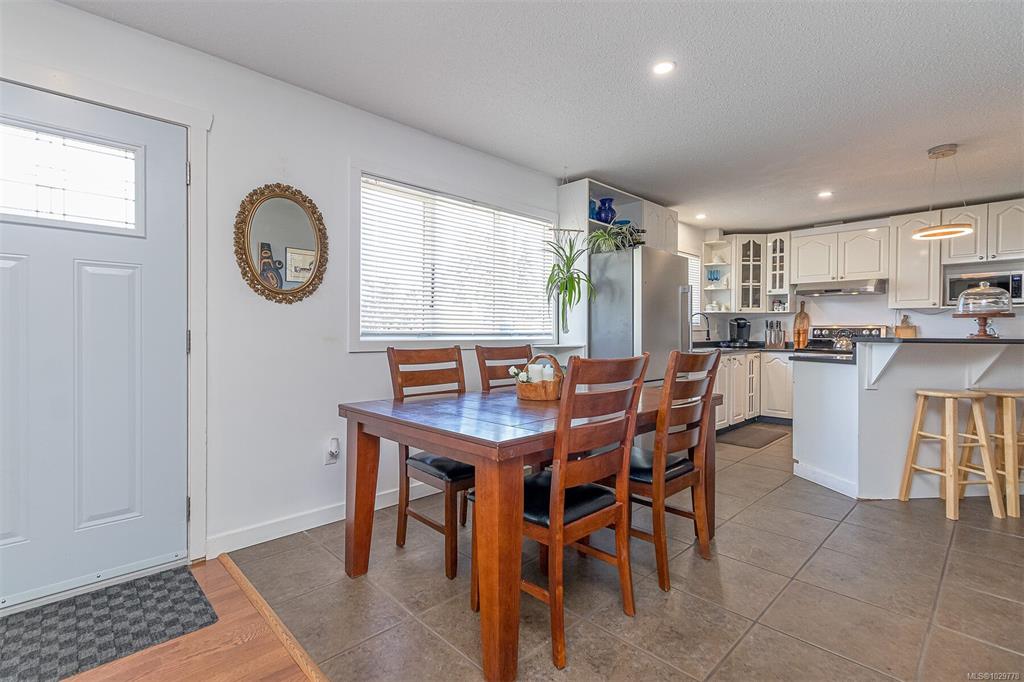 Fourth View of 164 Stanford Ave W, Parksville, BC, V9P 1M2