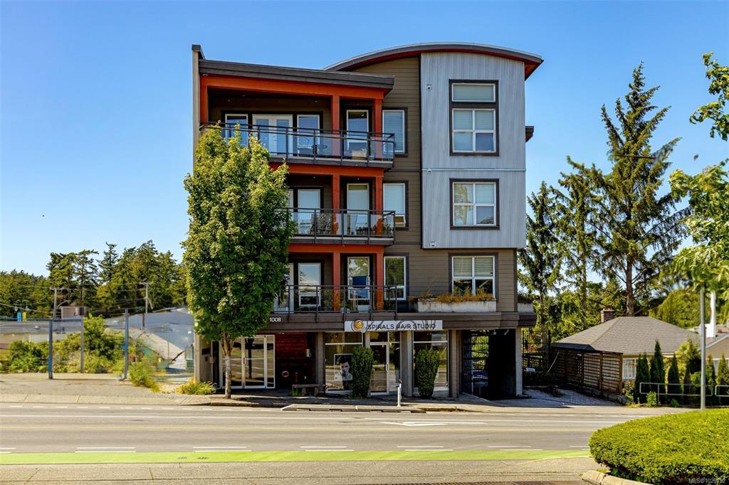 1008 Tillicum Rd, 1029782, BC,