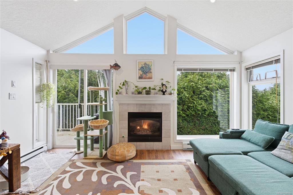 571 Bradley St, 1029786, BC,