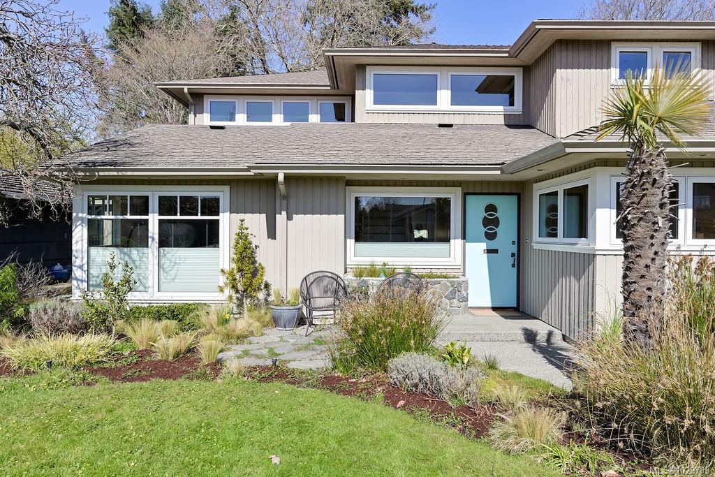 Third View of 1866 Taylor St, Saanich, BC, V8R 3G4