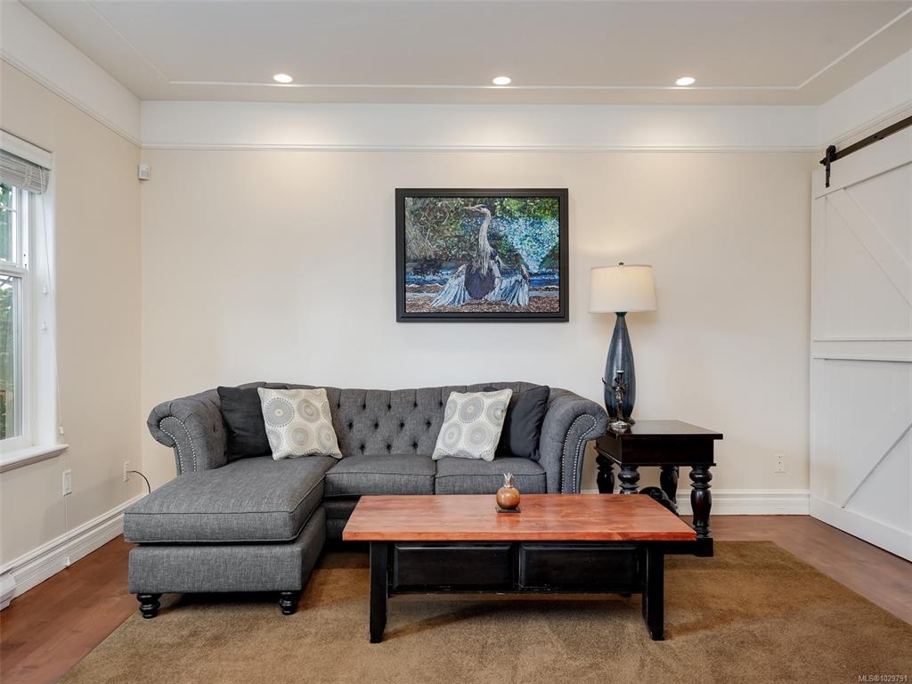 Third View of 445 Admirals Rd, Esquimalt, BC, V9A 2N2