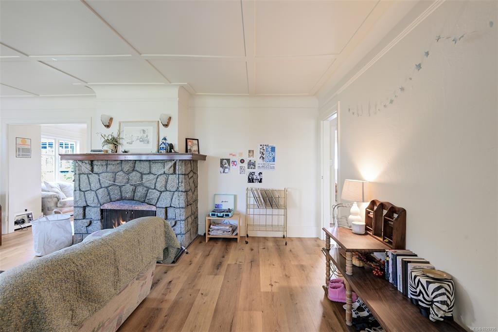 Third View of 3364 Cook St, Saanich, BC, V8X 1A8