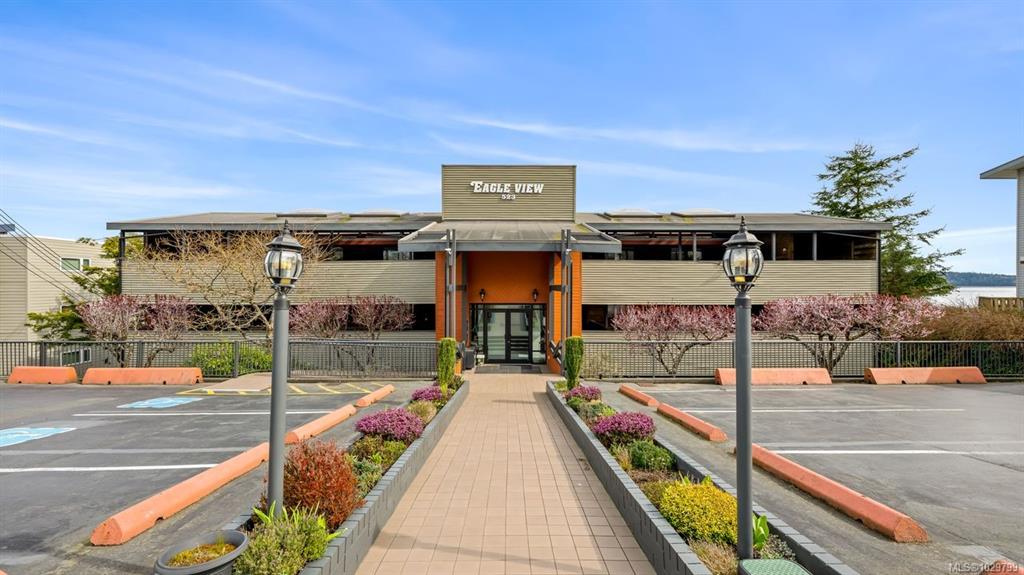 523 Island Hwy, 1029799, BC,