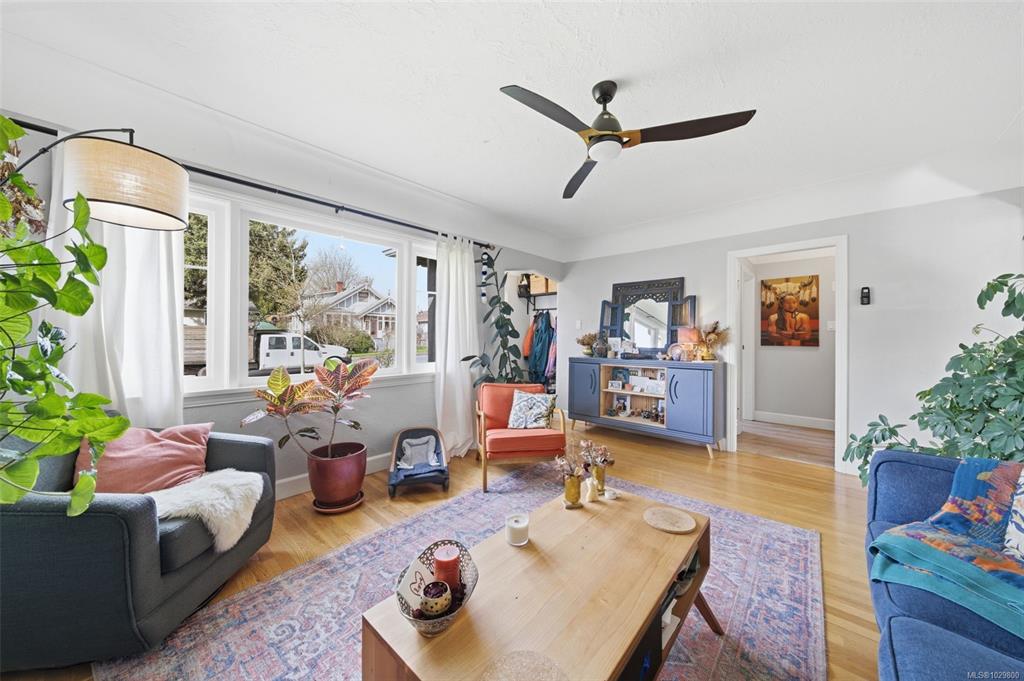 Fourth View of 2519 Roseberry Ave, Victoria, BC, V8R 3T6