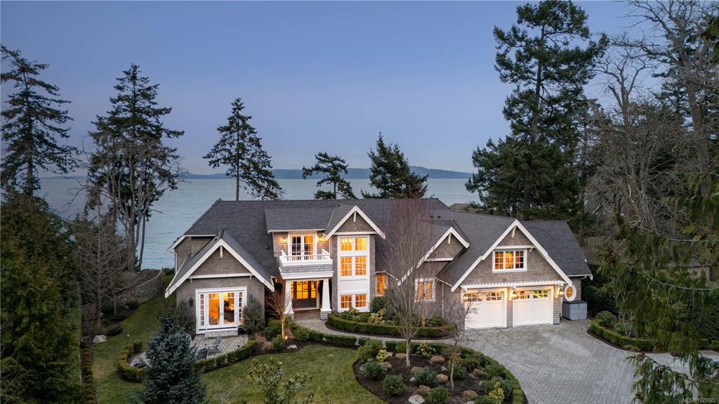 Second View of 2616 Queenswood Lane, Saanich, BC, V8N 1X5