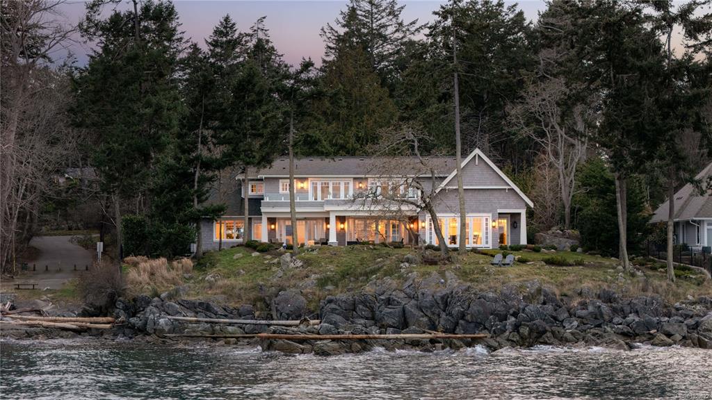 Third View of 2616 Queenswood Lane, Saanich, BC, V8N 1X5