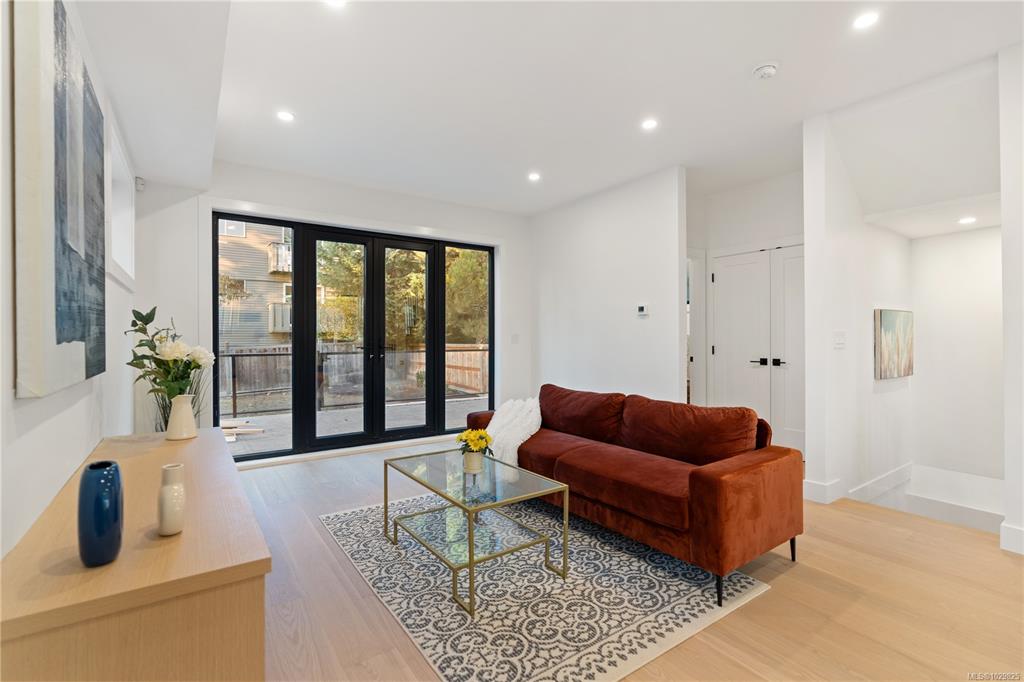 Fourth View of 1342 Wood St, Esquimalt, BC, V9A 5E1