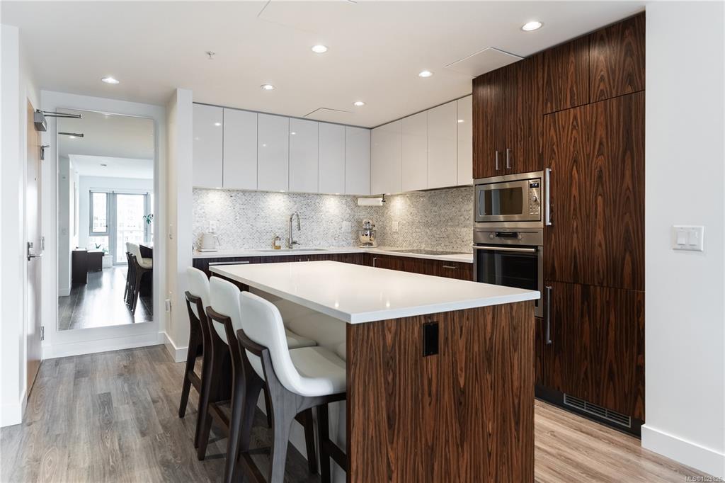 838 Broughton St, 1029826, BC,