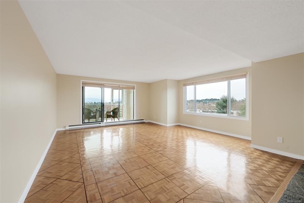 Fifth View of 1204 Fairfield Rd, Linfield House, Victoria, BC, V8V 3B2