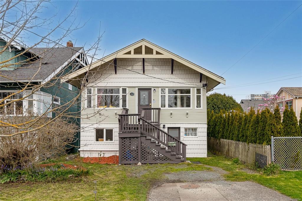Second View of 354 Berwick St, Victoria, BC, V8V 1C7