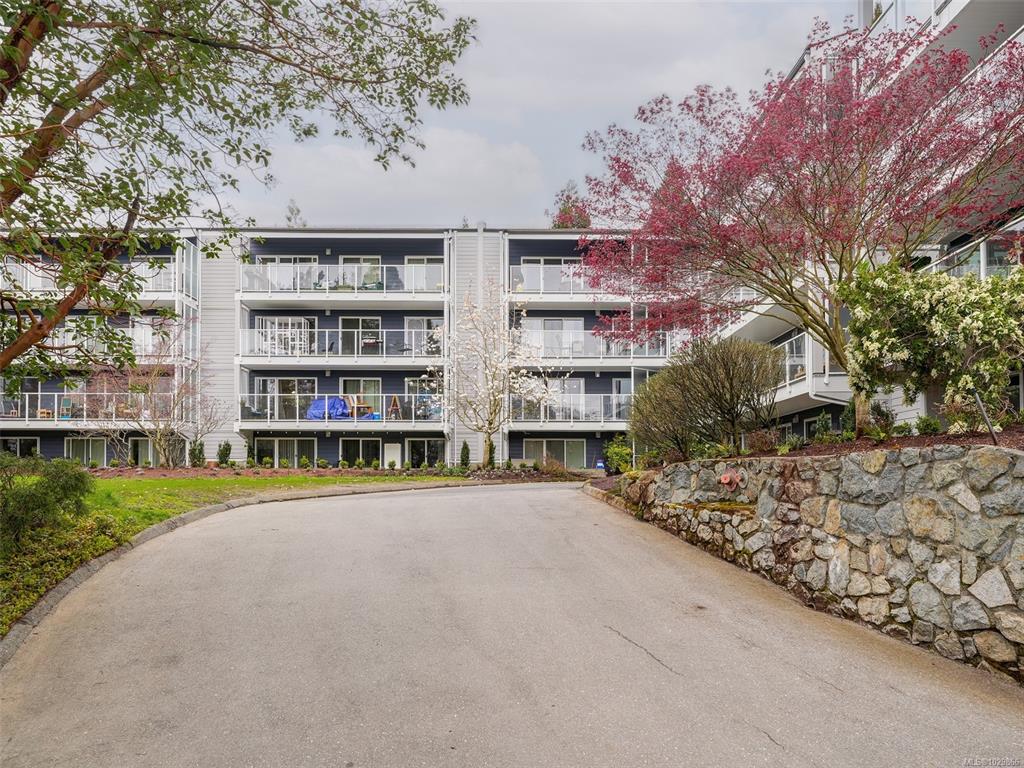 3277 Quadra St, 1029866, BC,