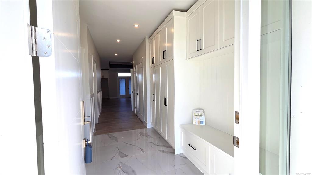 Fifth View of 219 Dunbar Way, Parksville, BC, V9P 0G6