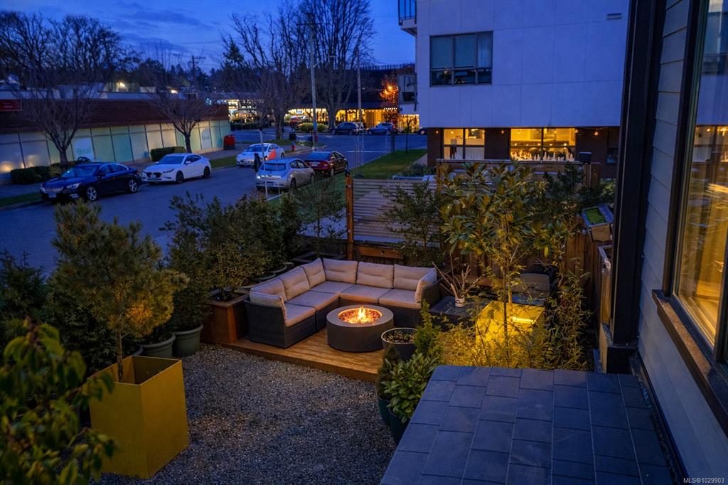 Third View of 1035 Oliphant Ave, Victoria, BC, V8V 2T9