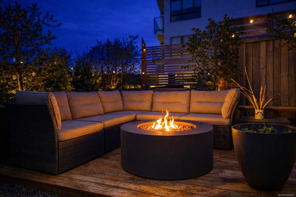 Fourth View of 1035 Oliphant Ave, Victoria, BC, V8V 2T9