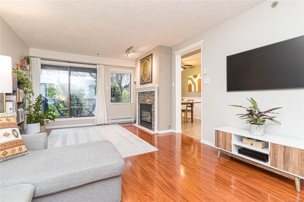 Third View of 545 Manchester Rd, Hampton Court, Victoria, BC, V8T 5H6