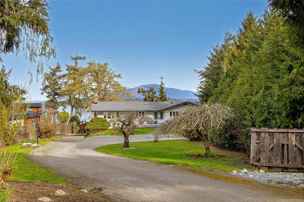 Fifth View of 9760 Glynnwood Park Rd, North Saanich, BC, V8L 5H4