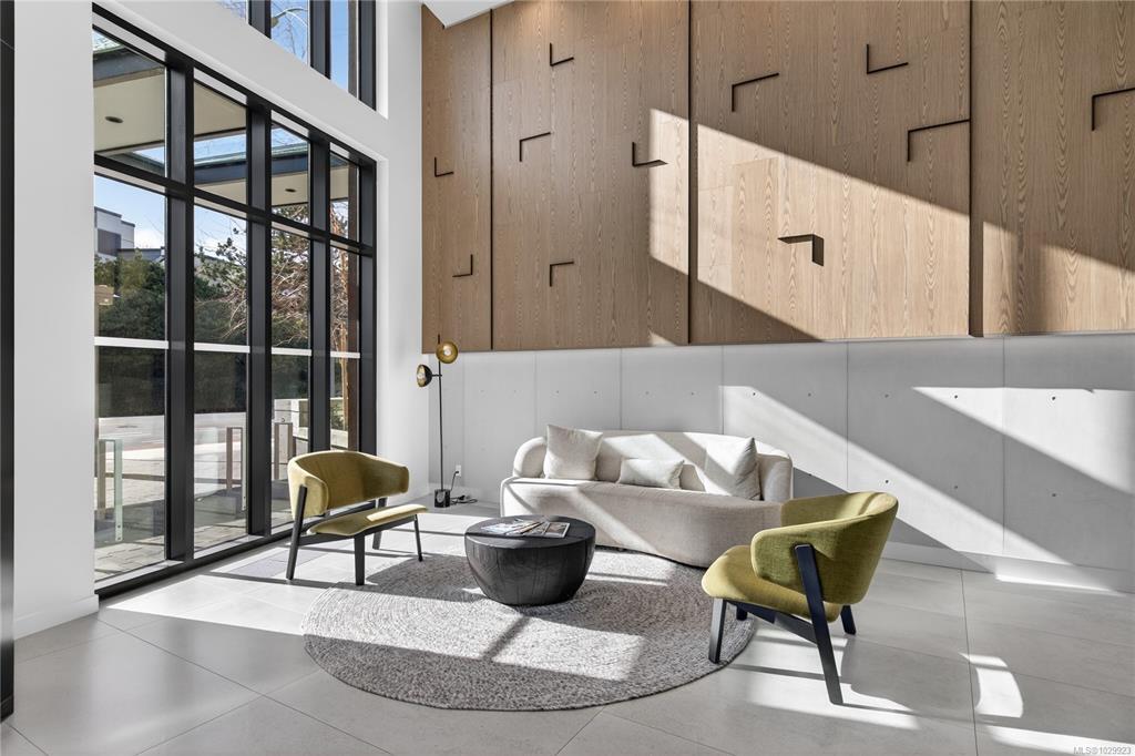 Fourth View of 369 Tyee Rd, Victoria, BC, V9A 0B6