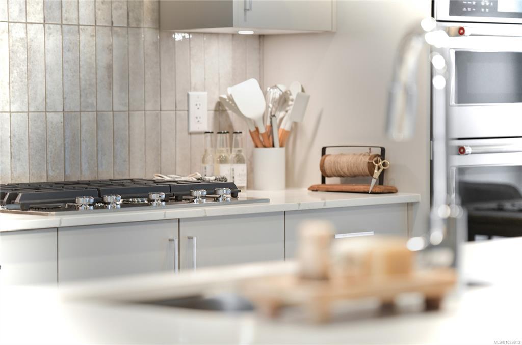 2950 Constellation Ave, 1029943, BC,