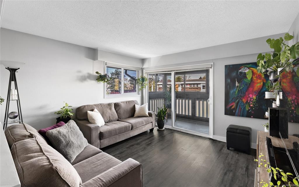 Fifth View of 1525 Hillside Ave, The Hillshire, Victoria, BC, V8T 2C1