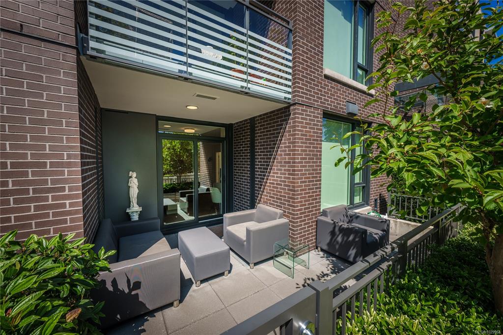 Third View of 550 Michigan St, Capital Park Residences, Victoria, BC, V8V 0G3