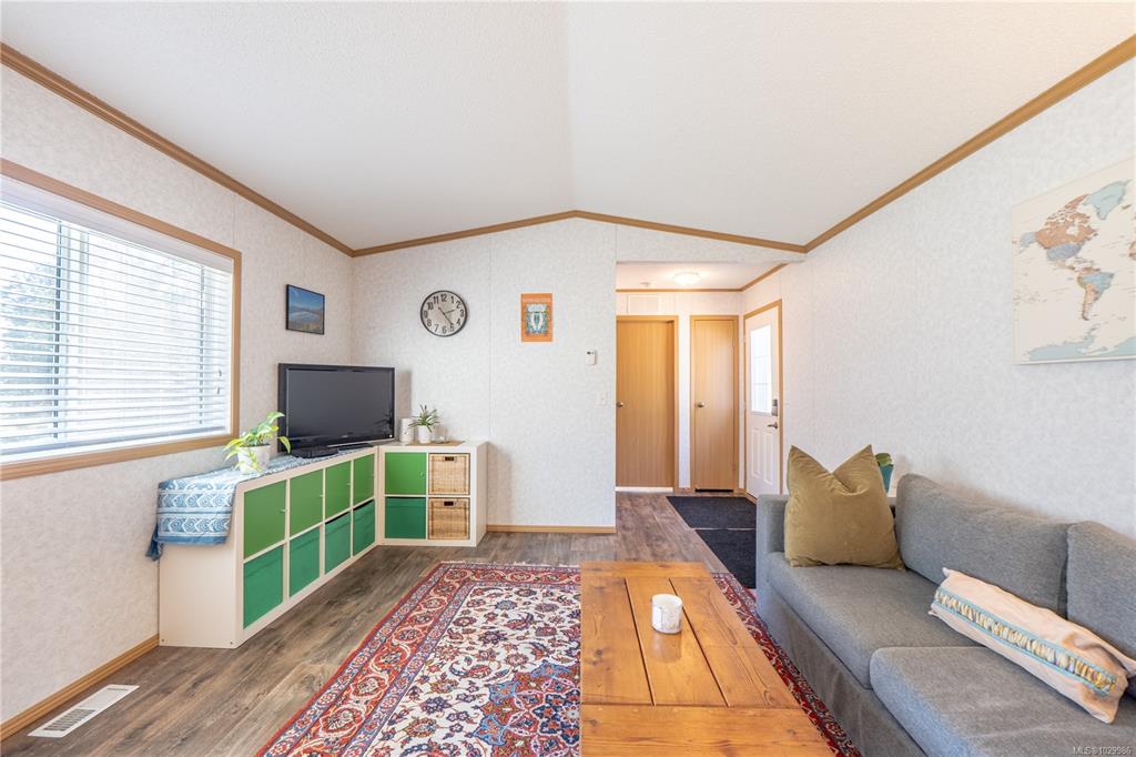 Fifth View of 447 Orca Cres, Whispering Pines Mobile Home Park, Ucluelet, BC, V0R 3A0
