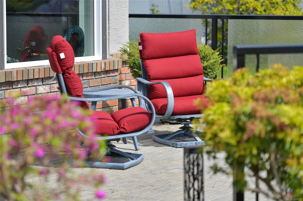 Fifth View of 597 Pine Ridge Dr, ARBUTUS RIDGE, Cobble Hill, BC, V0R 1L1