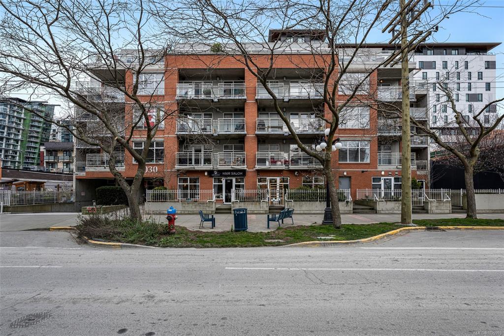 Second View of 1030 Yates St, 1030 on Yates, Victoria, BC, V8V 5A7