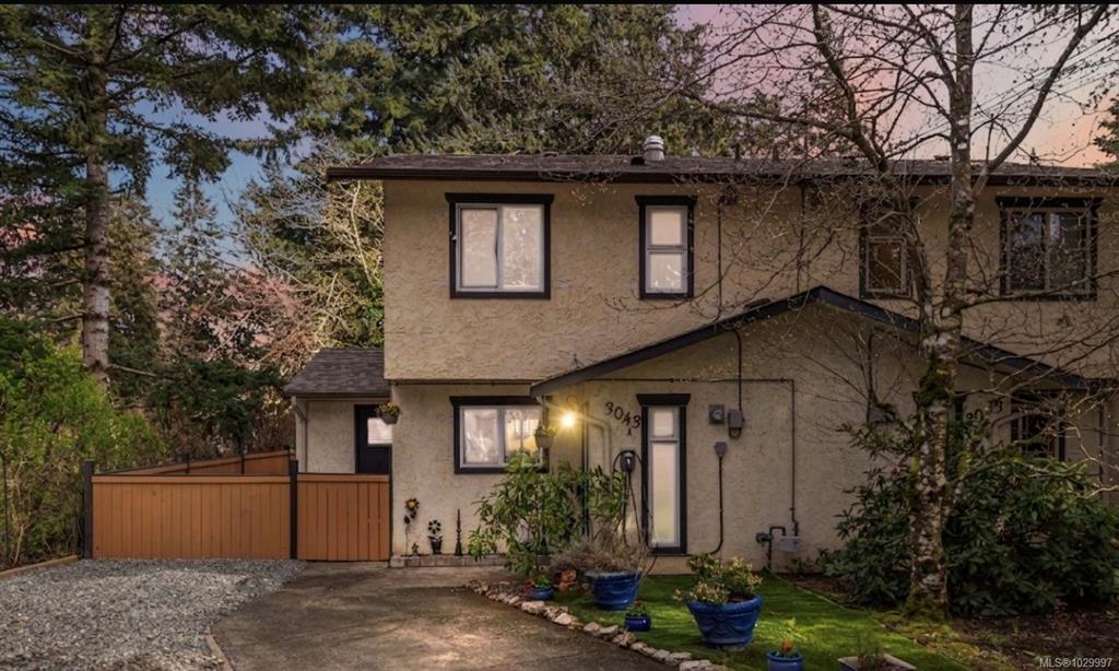 3043 Pickford Rd, 1029997, BC,