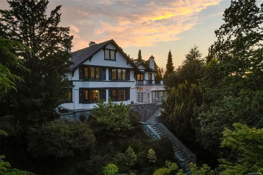 Second View of 1630 York Pl, York Place, Oak Bay, BC, V8R 5X2