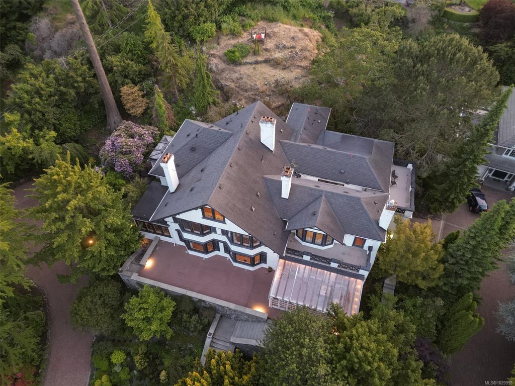 Fifth View of 1630 York Pl, York Place, Oak Bay, BC, V8R 5X2