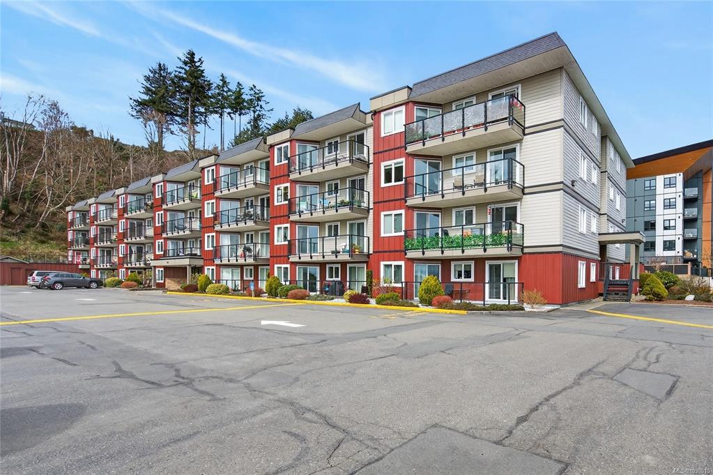 Fourth View of 872 Island Hwy S, Campbell River, BC, V9W 1A8