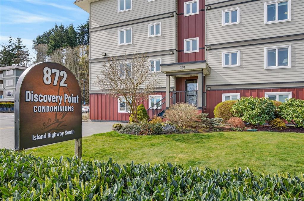 Fifth View of 872 Island Hwy S, Campbell River, BC, V9W 1A8