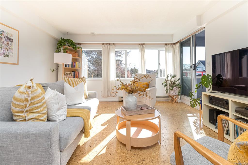 313 Cook St, 1030049, BC,